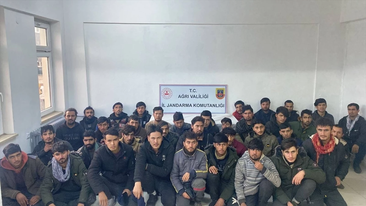 36 Afganistan uyruklu düzensiz göçmen yakalandı